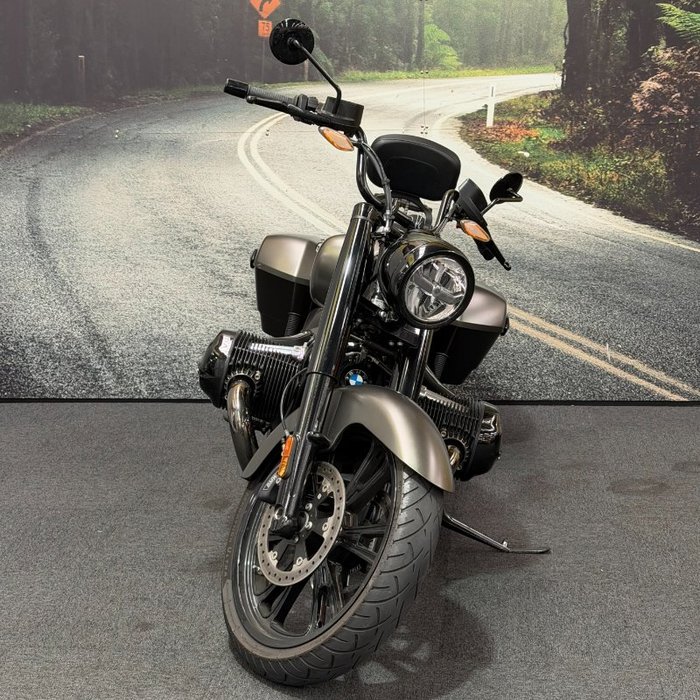 2023 BMW Motorrad R 18 CLASSIC KHAKI