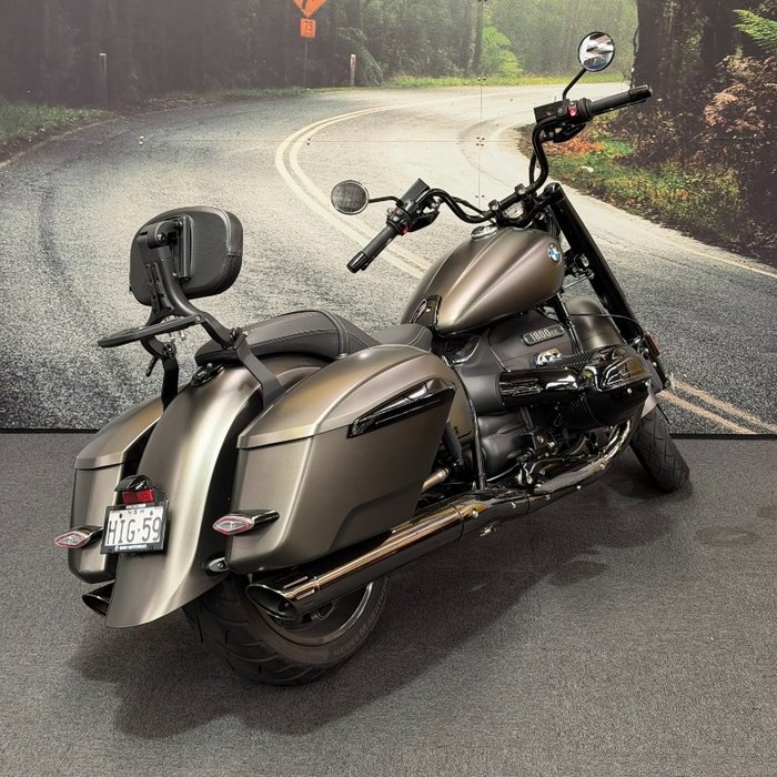 2023 BMW Motorrad R 18 CLASSIC KHAKI