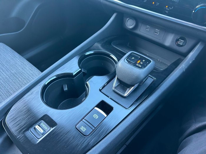 2025 Nissan X-TRAIL ST