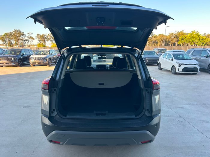 2025 Nissan X-TRAIL ST