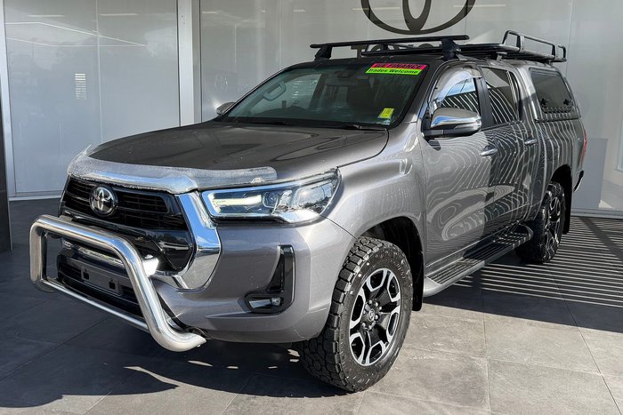 2021 Toyota Hilux SR5