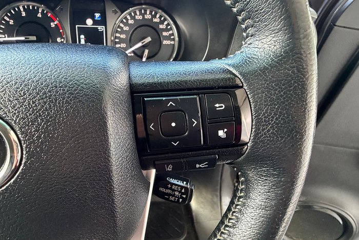 2021 Toyota Hilux SR5