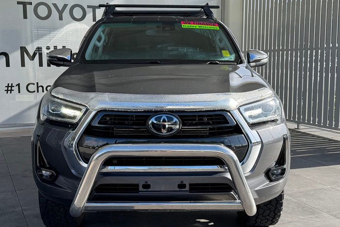 2021 Toyota Hilux SR5
