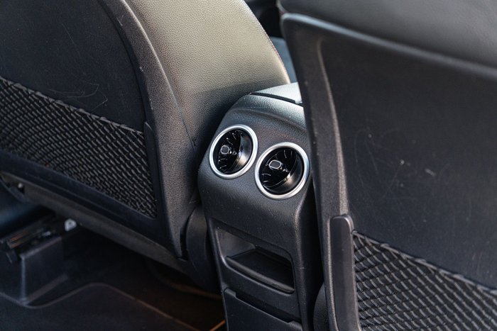 2021 Mercedes-Benz GLB-Class GLB250