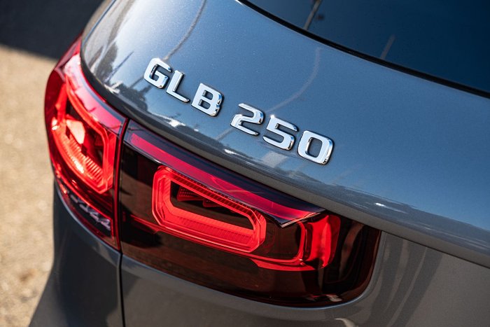 2021 Mercedes-Benz GLB-Class GLB250