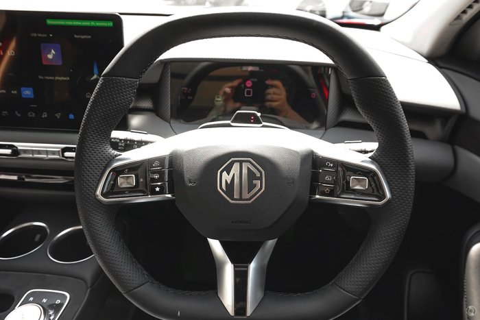 2025 MG MGS5 EV Essence 62 ZS3EM MY25 Diamond Red