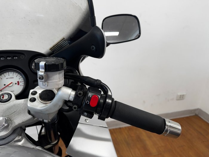 2002 Triumph SPRINT ST SILVER