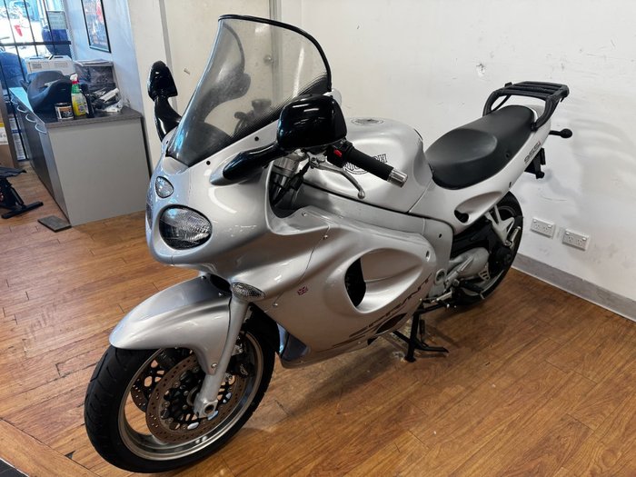 2002 Triumph SPRINT ST SILVER