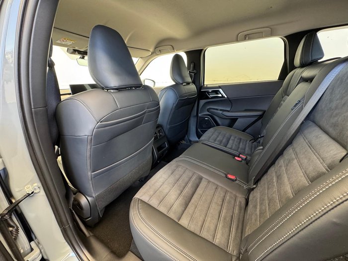 2025 Mitsubishi Outlander Aspire