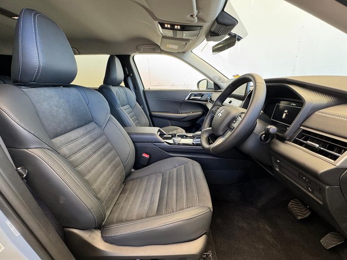 2025 Mitsubishi Outlander Aspire