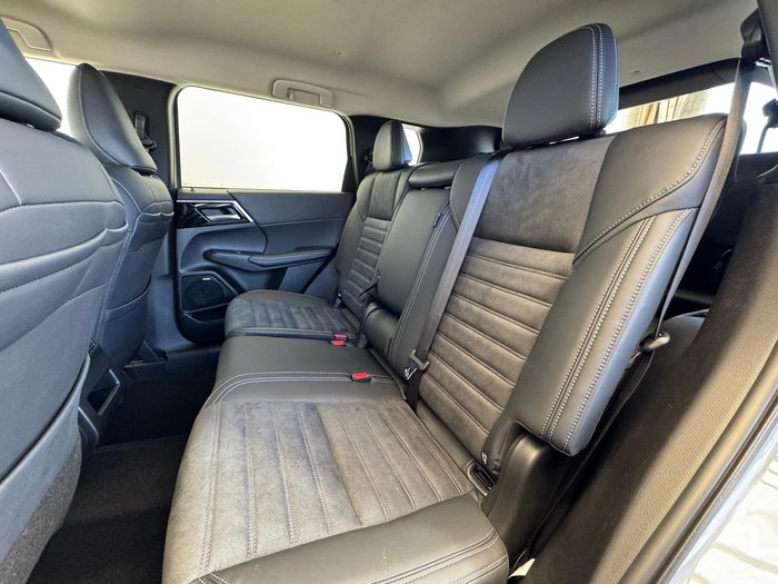 2025 Mitsubishi Outlander Aspire