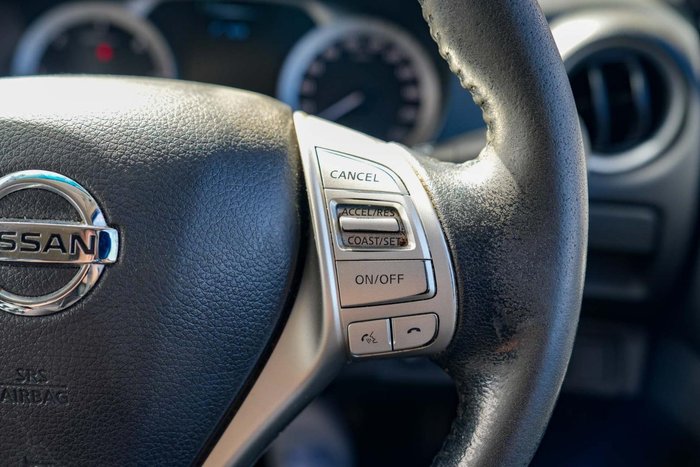 2015 Nissan Navara ST-X