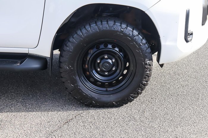 2022 Toyota Hilux SR