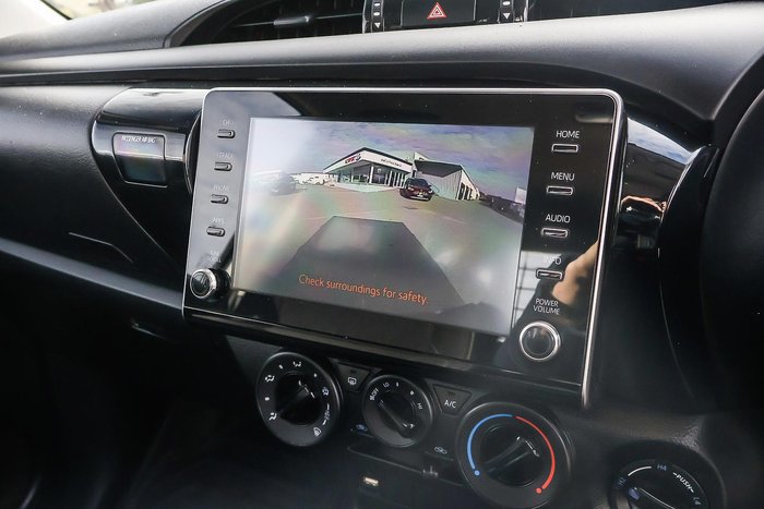 2022 Toyota Hilux SR