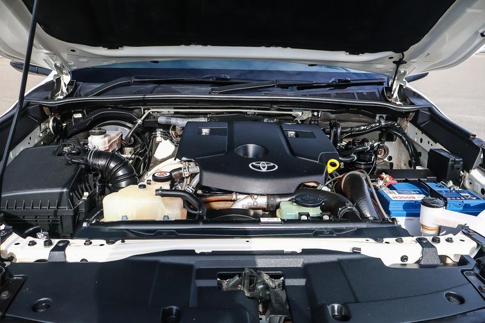 2022 Toyota Hilux SR