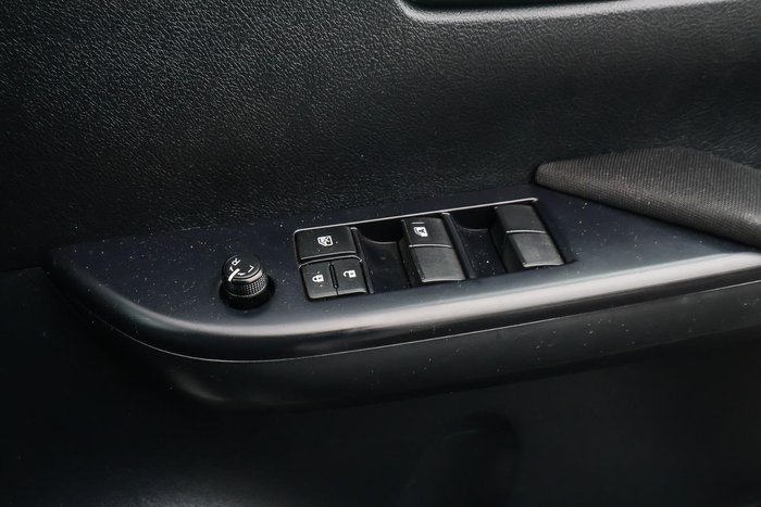 2022 Toyota Hilux SR