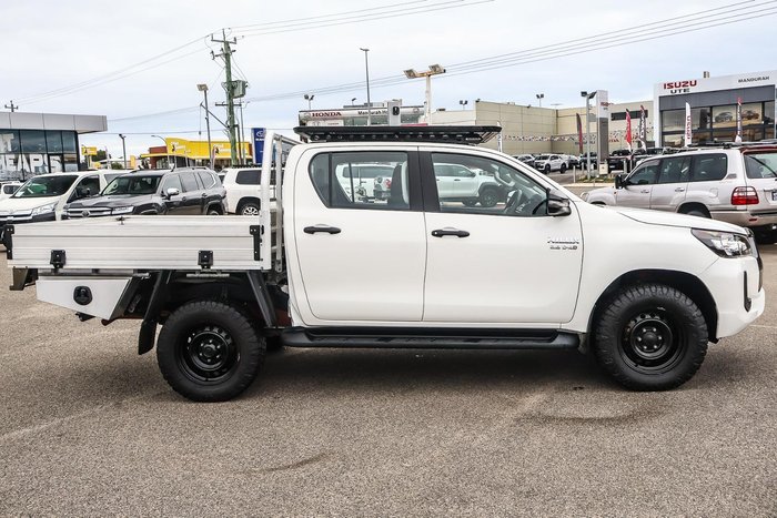 2022 Toyota Hilux SR