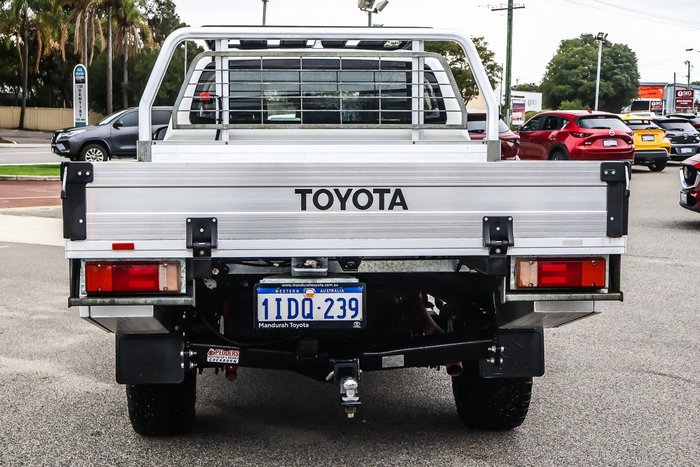 2022 Toyota Hilux SR