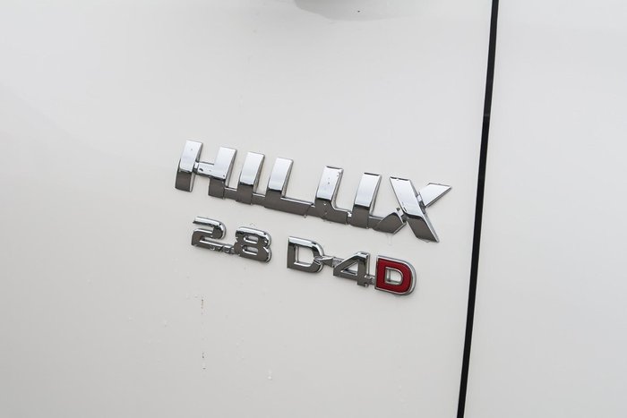 2022 Toyota Hilux SR