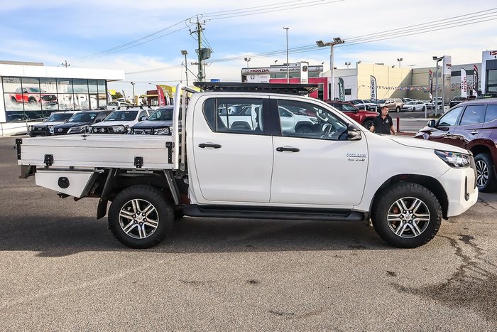 2022 Toyota Hilux SR