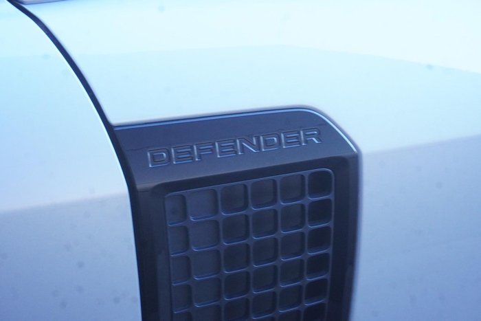 2024 Land Rover Defender 110 P300 S