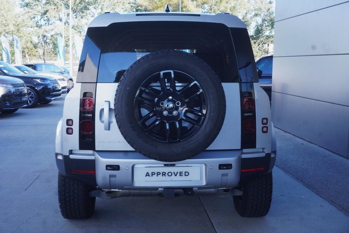 2024 Land Rover Defender 110 P300 S