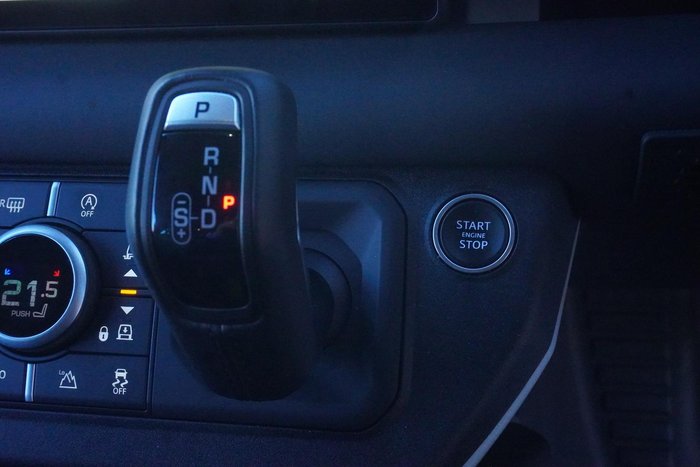 2024 Land Rover Defender 110 P300 S