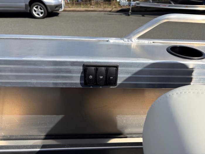 2026 QUINTREX 420 Renegade TS