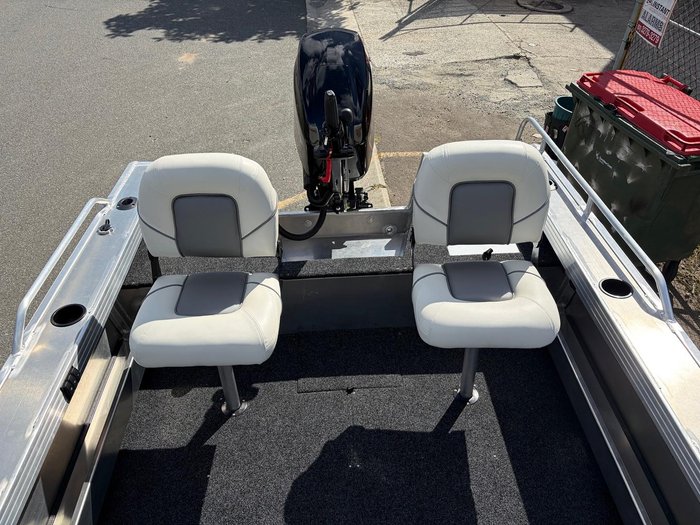 2026 QUINTREX 420 Renegade TS