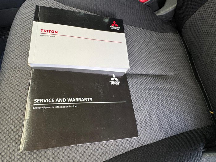 2022 Mitsubishi Triton GLX+