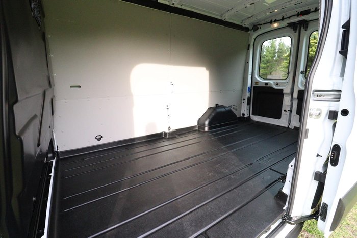 2025 Ford Transit 350L
