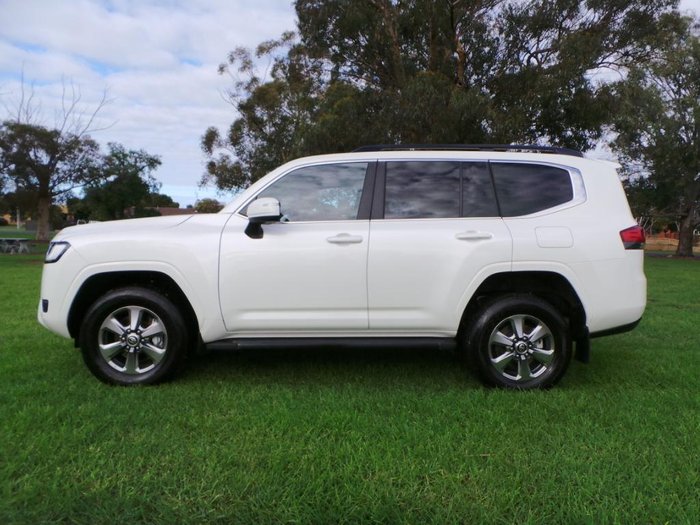 2022 Toyota Landcruiser VX
