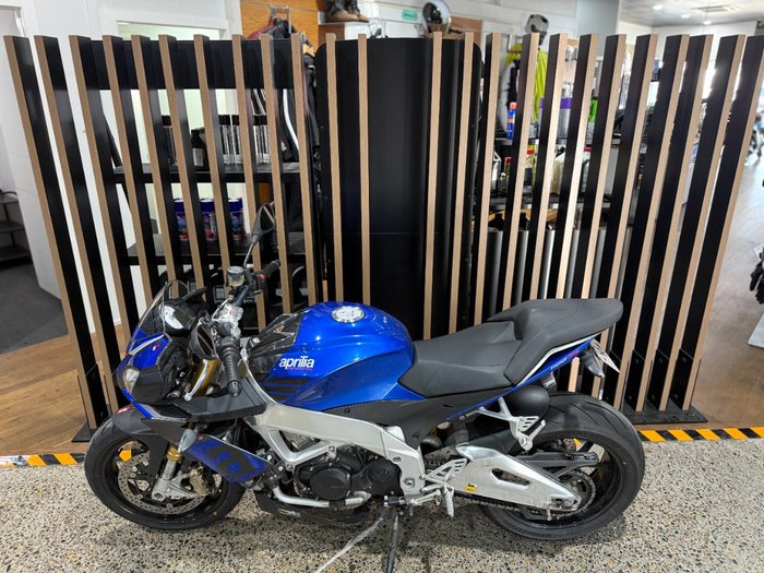 2016 Aprilia TUONO V4 R BLUE