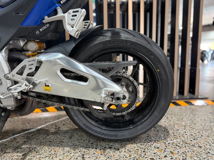 2016 Aprilia TUONO V4 R BLUE