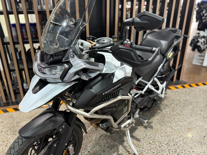 2022 Triumph TIGER 1200 GT EXPLORER WHITE