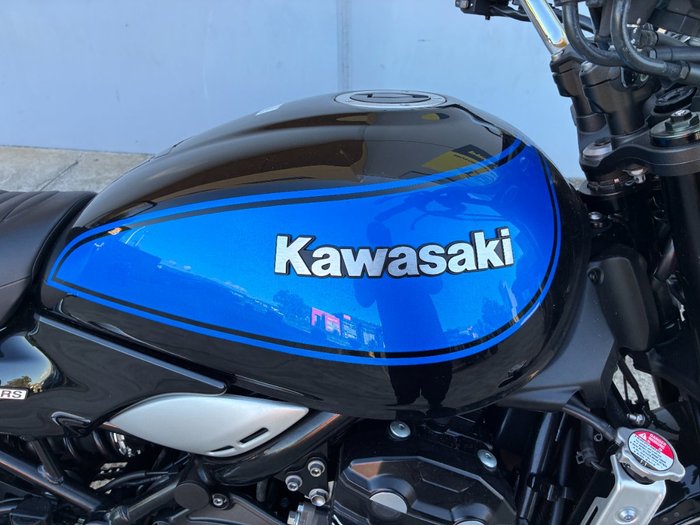 2024 Kawasaki Z900RS (ZR900C) Blue
