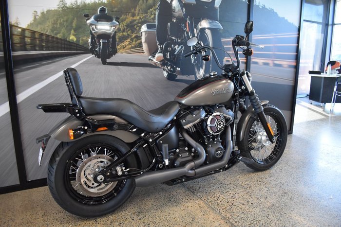 2018 HARLEY-DAVIDSON FXBB STREET BOB
