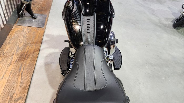 2026 HARLEY-DAVIDSON FLHC HERITAGE CLASSIC (117)