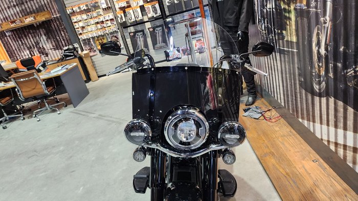 2026 HARLEY-DAVIDSON FLHC HERITAGE CLASSIC (117)