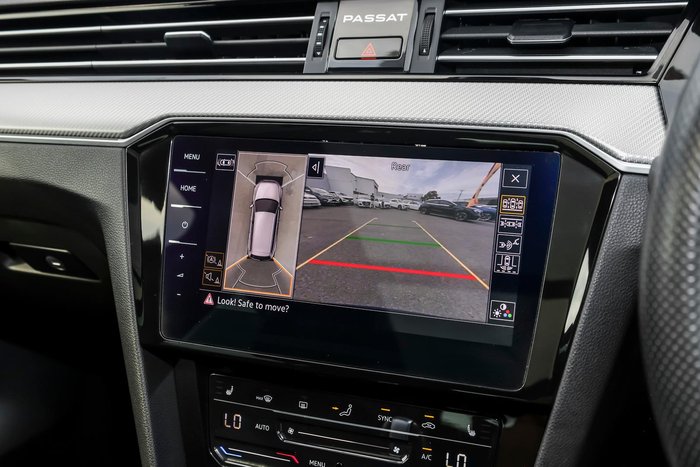 2021 Volkswagen Passat 206TSI R-Line