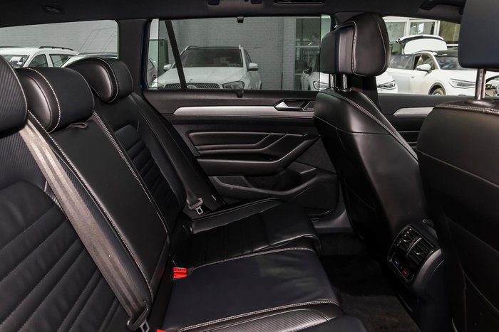2021 Volkswagen Passat 206TSI R-Line