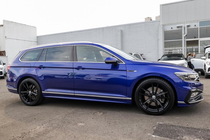 2021 Volkswagen Passat 206TSI R-Line