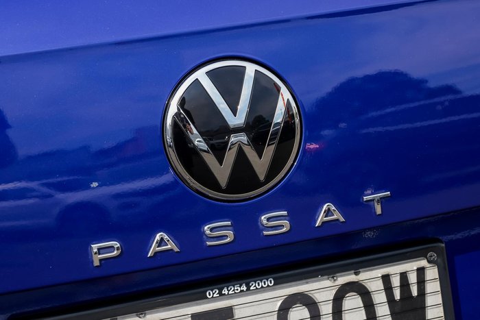 2021 Volkswagen Passat 206TSI R-Line