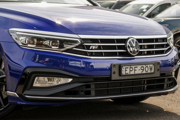 2021 Volkswagen Passat 206TSI R-Line