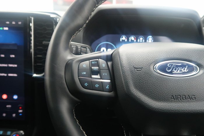 2025 Ford Everest Platinum