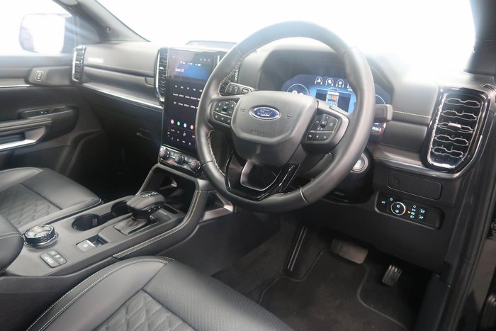 2025 Ford Everest Platinum