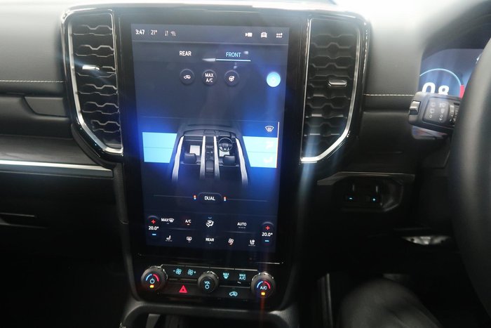 2025 Ford Everest Platinum