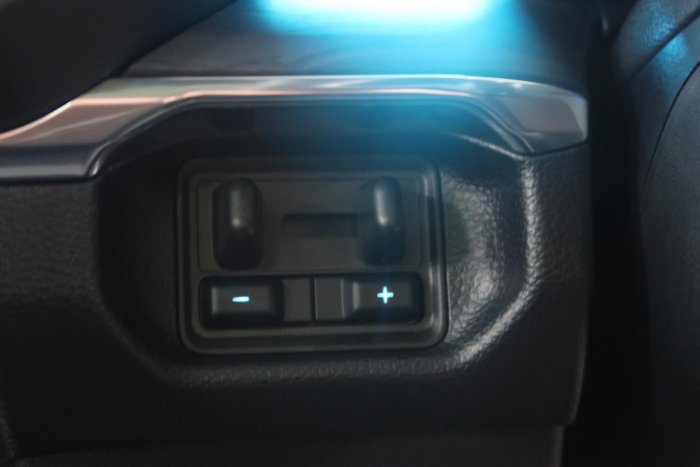 2025 Ford Everest Platinum