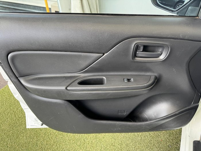 2019 Mitsubishi Triton GLX