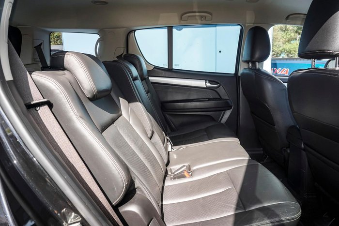 2016 Isuzu MU-X LS-T